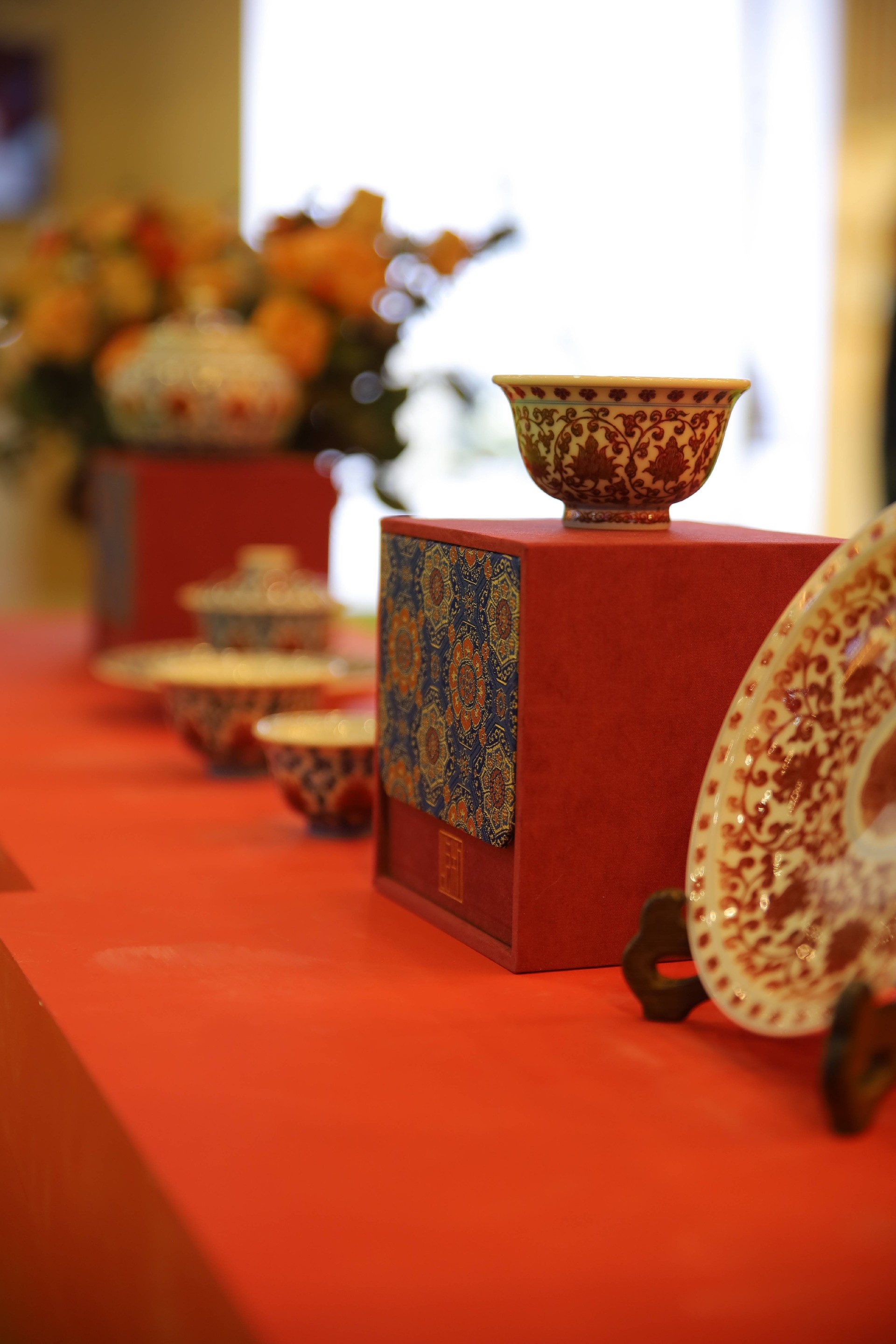 山海屹器,敦煌朴韵 | 2025屹朴堂春季厦门茶博会盛大启幕——以釉里红美学,续写东方茶器传奇 (图4) 山海屹器,敦煌朴韵 | 2025屹朴堂春季厦门茶博会盛大启幕——以釉里红美学,续写东方茶器传奇 (图4)