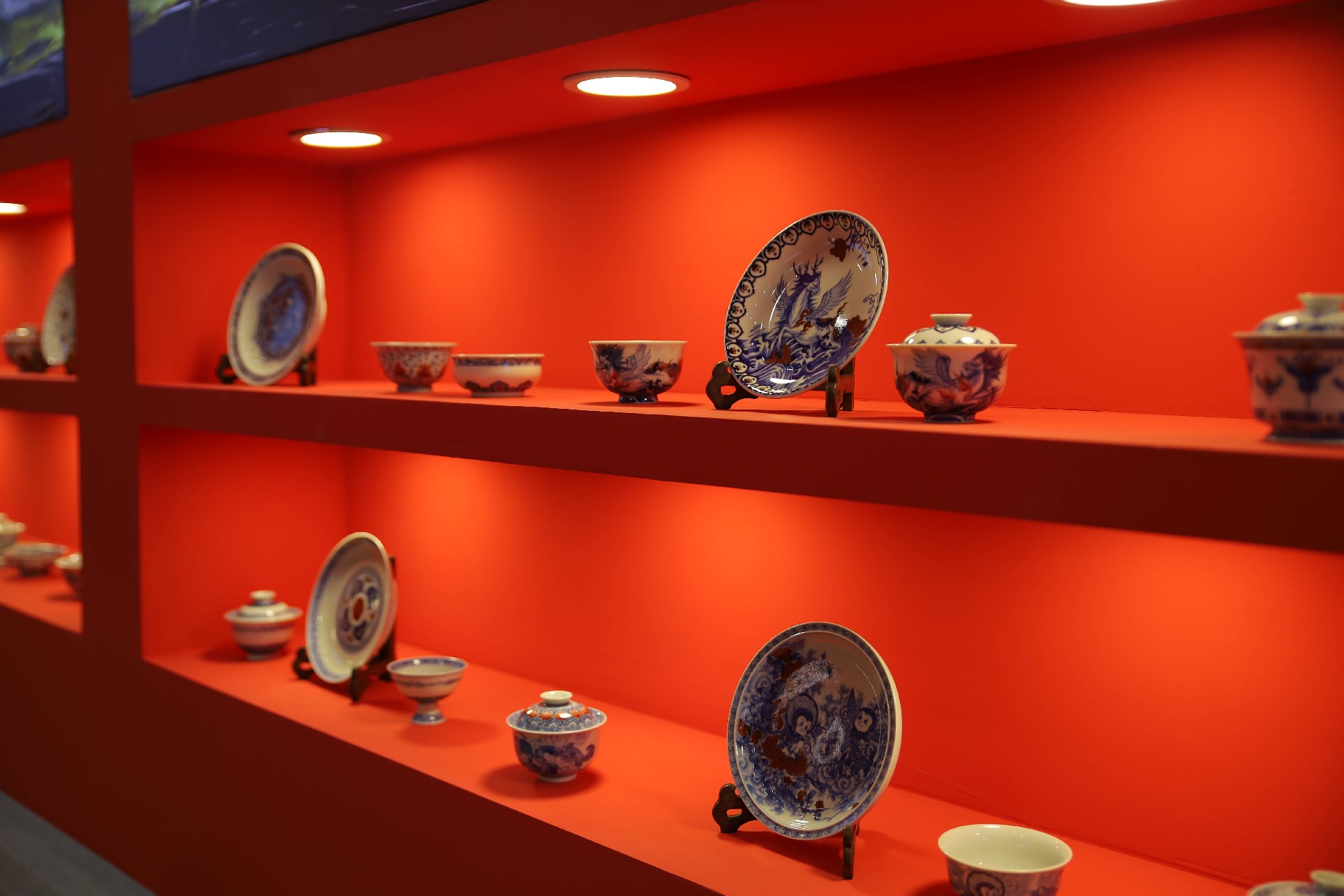 山海屹器,敦煌朴韵 | 2025屹朴堂春季厦门茶博会盛大启幕——以釉里红美学,续写东方茶器传奇 (图3) 山海屹器,敦煌朴韵 | 2025屹朴堂春季厦门茶博会盛大启幕——以釉里红美学,续写东方茶器传奇 (图3)